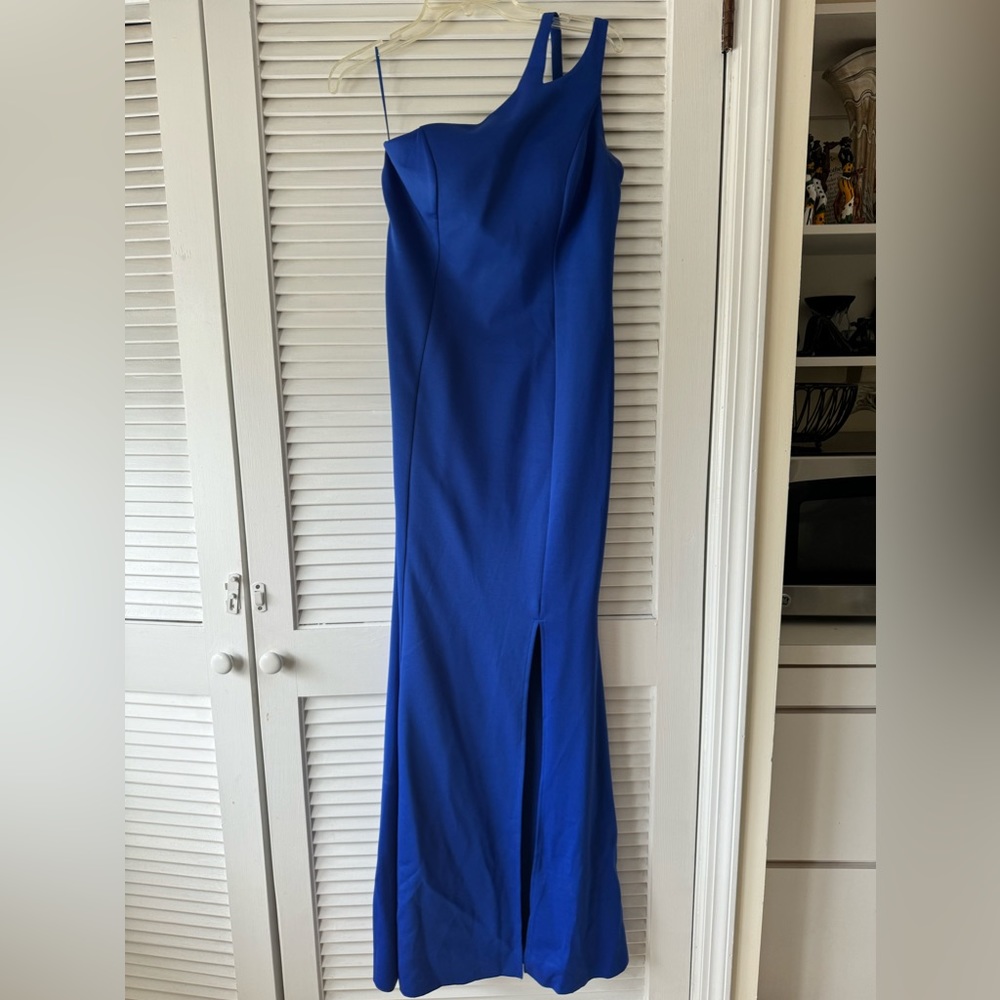 Blue dress